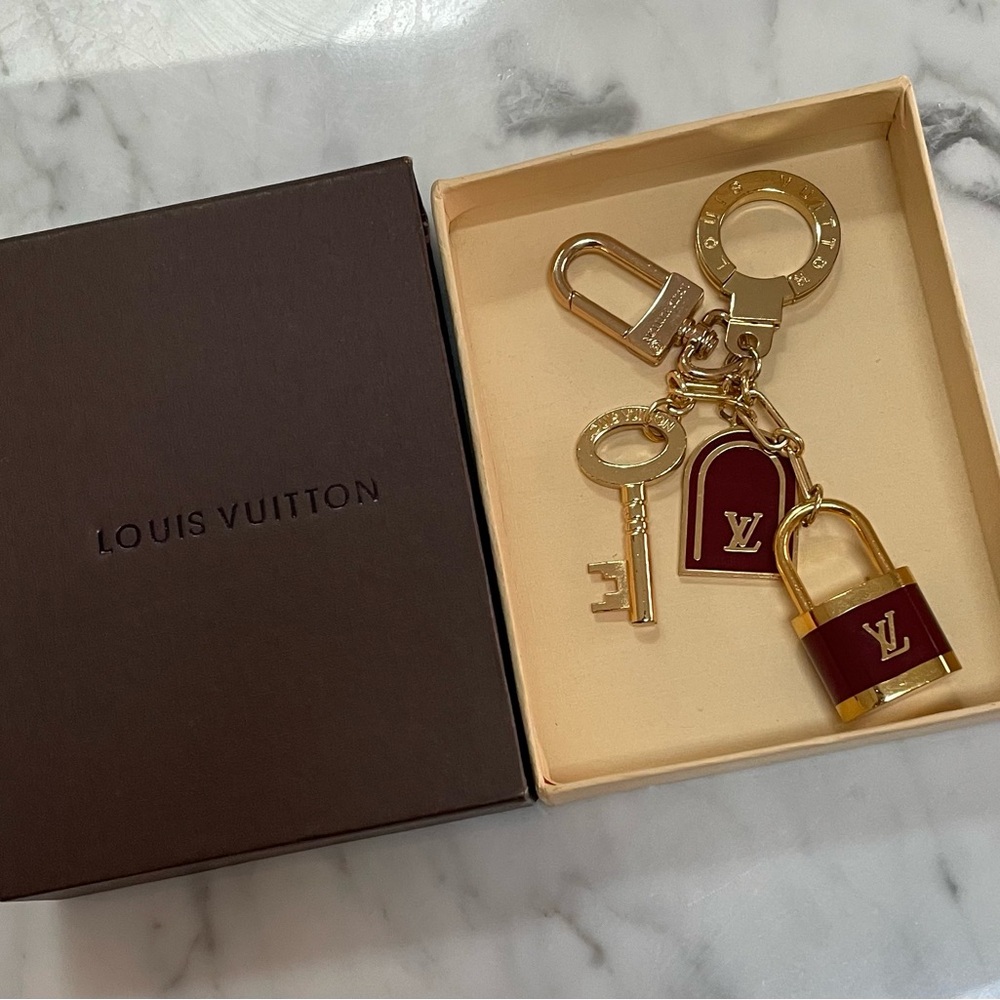 Louis Vuitton Burgundy and Gold Key Holder